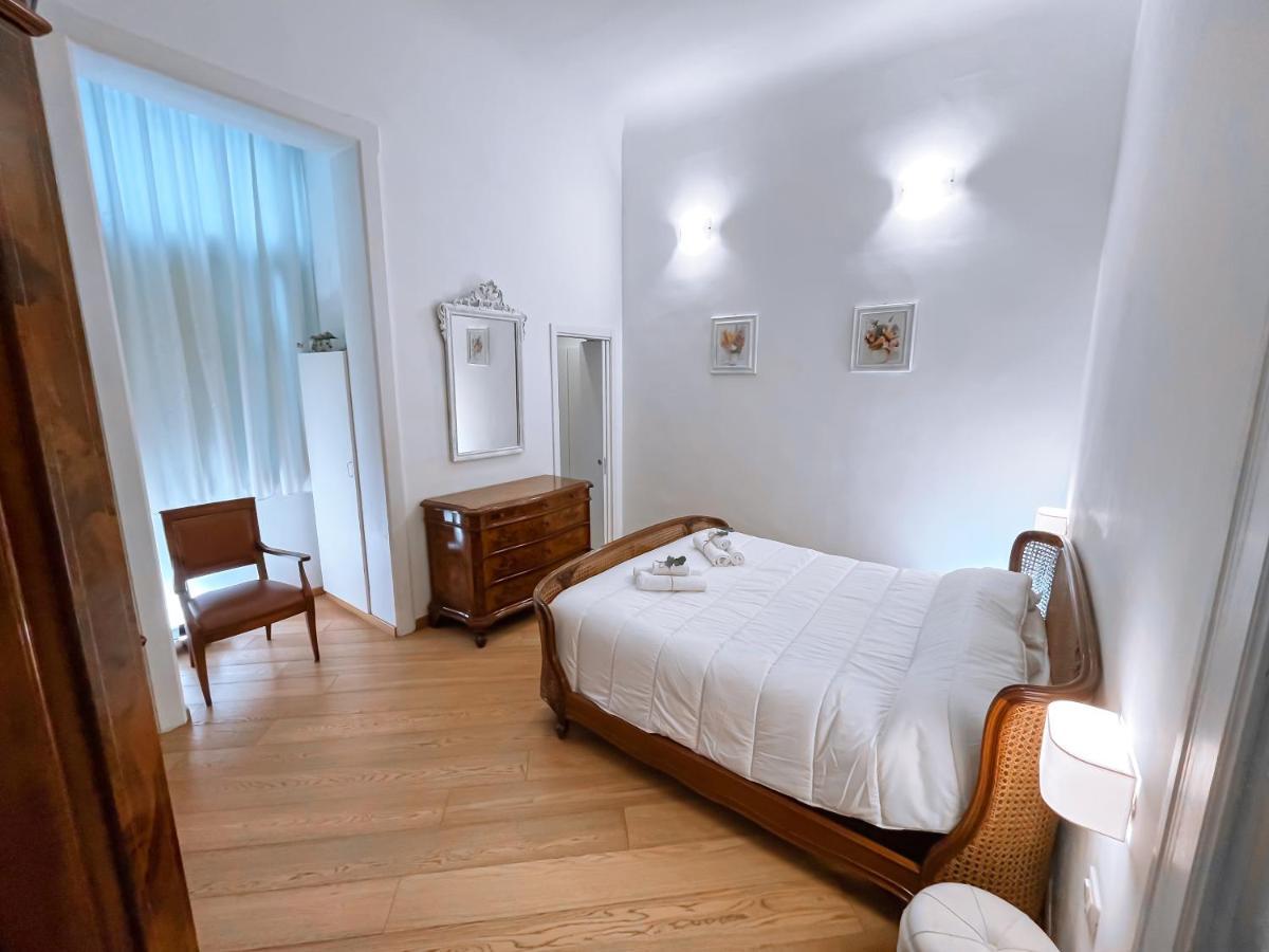 バーリLuxury Bnb Dedeoアパートメント エクステリア 写真