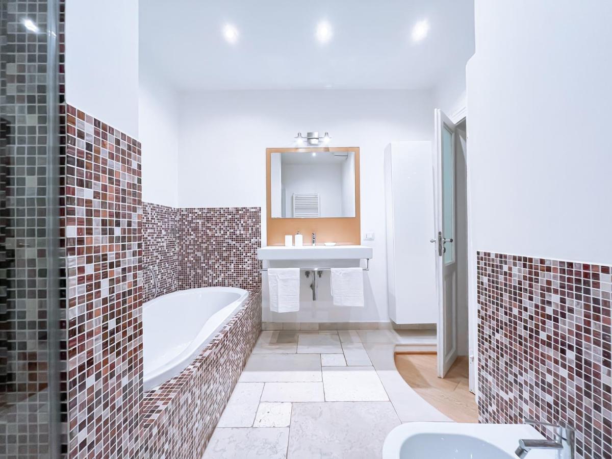 バーリLuxury Bnb Dedeoアパートメント エクステリア 写真